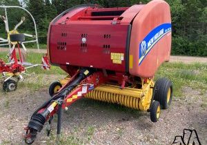 MAY23-2016-New-Holland-450-Round-Bailer